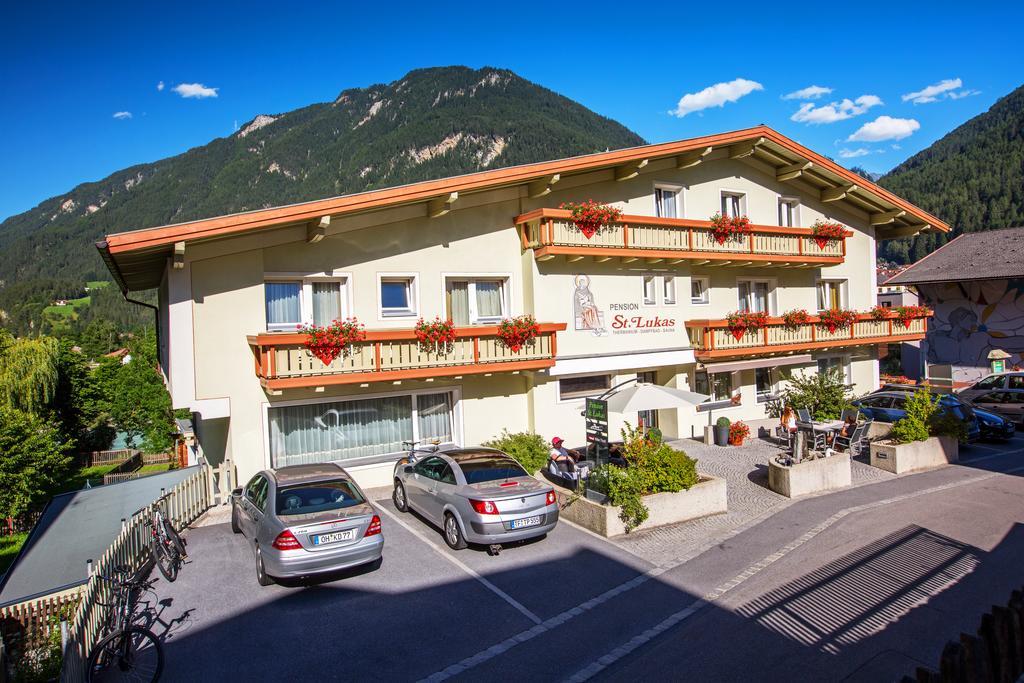 Pension St.Lukas Pfunds Exterior photo